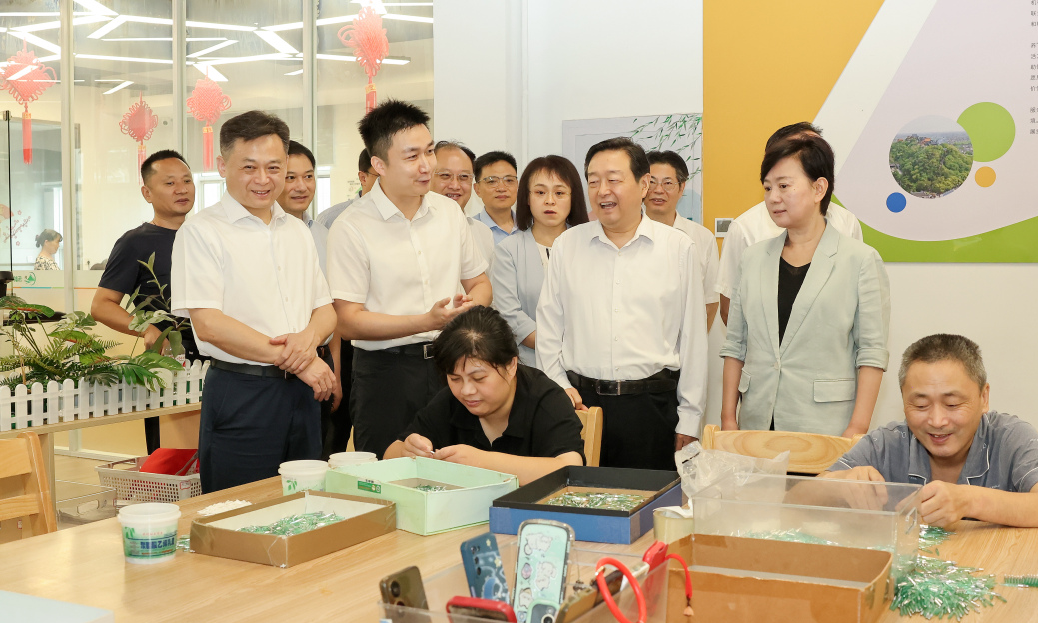 0902泰州市领导来靖参加五级人大代表回选区访选民“你点我督惠民生”活动 (5).jpg