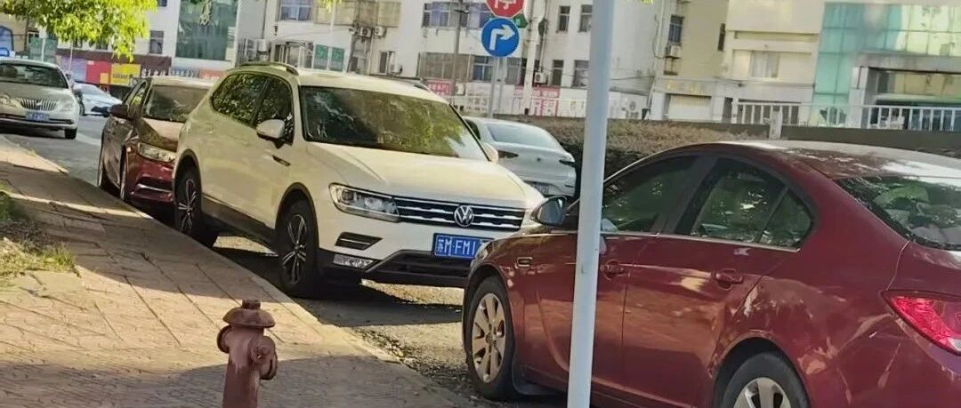【微靖江】将增加巡逻查处!靖江老城区一处乱停车现象严重