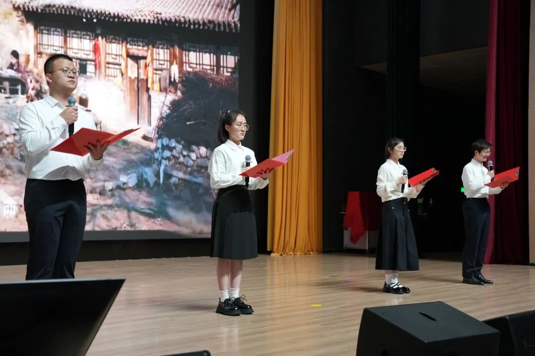诗朗诵.JPG