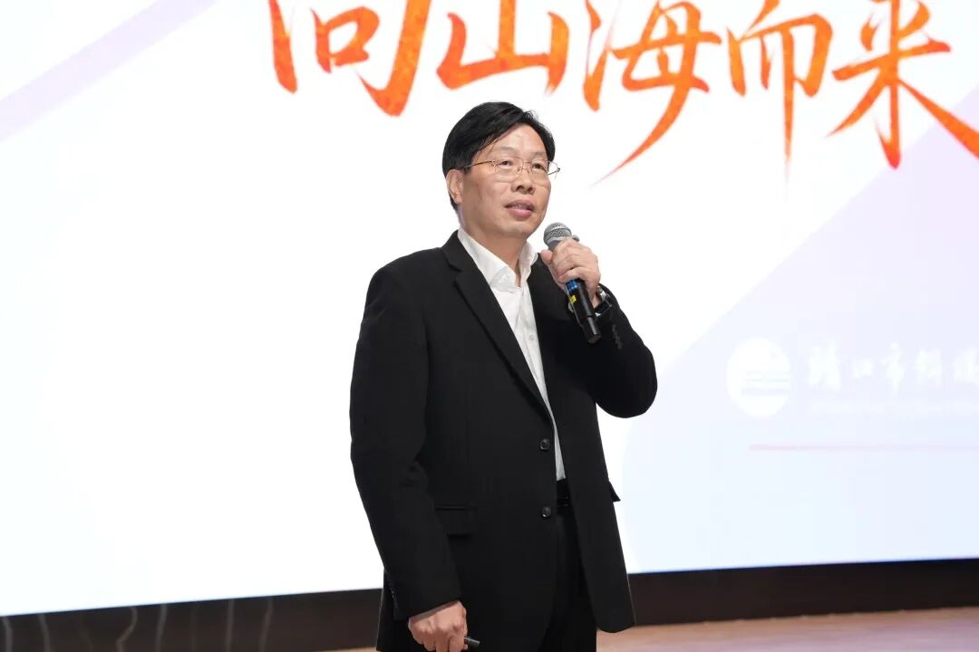耿.JPG